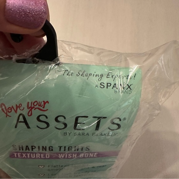 Assets by Sara Blakely Women’s Black Shaping Tights Textured Wishbone Sz 3 NWT - Picture 4 of 5